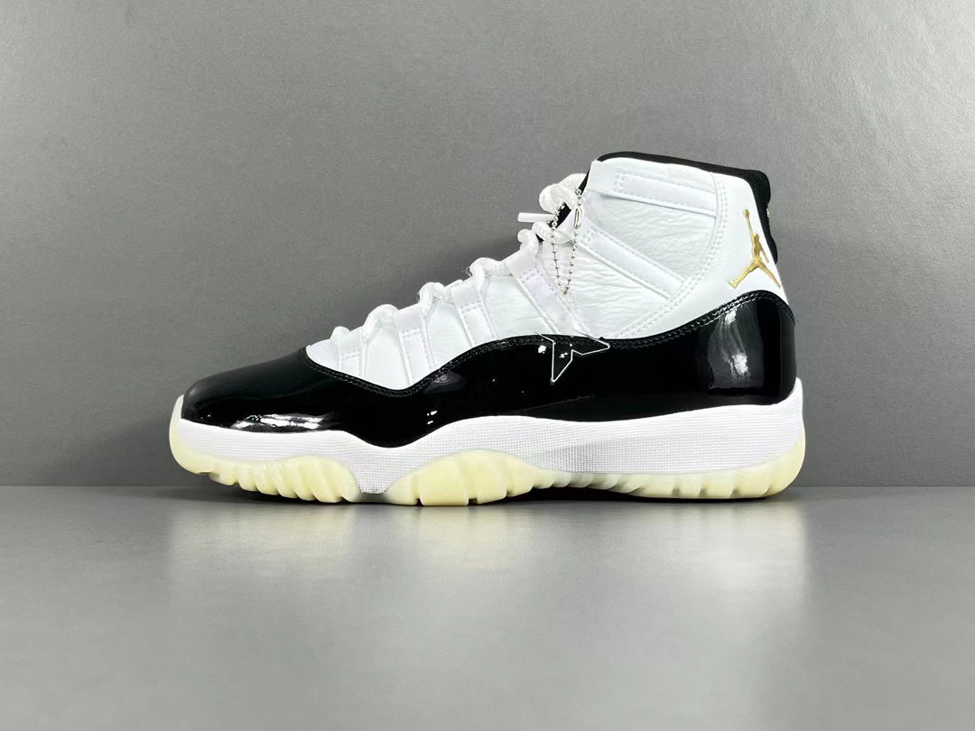 AIR JORDAN 11RETRO