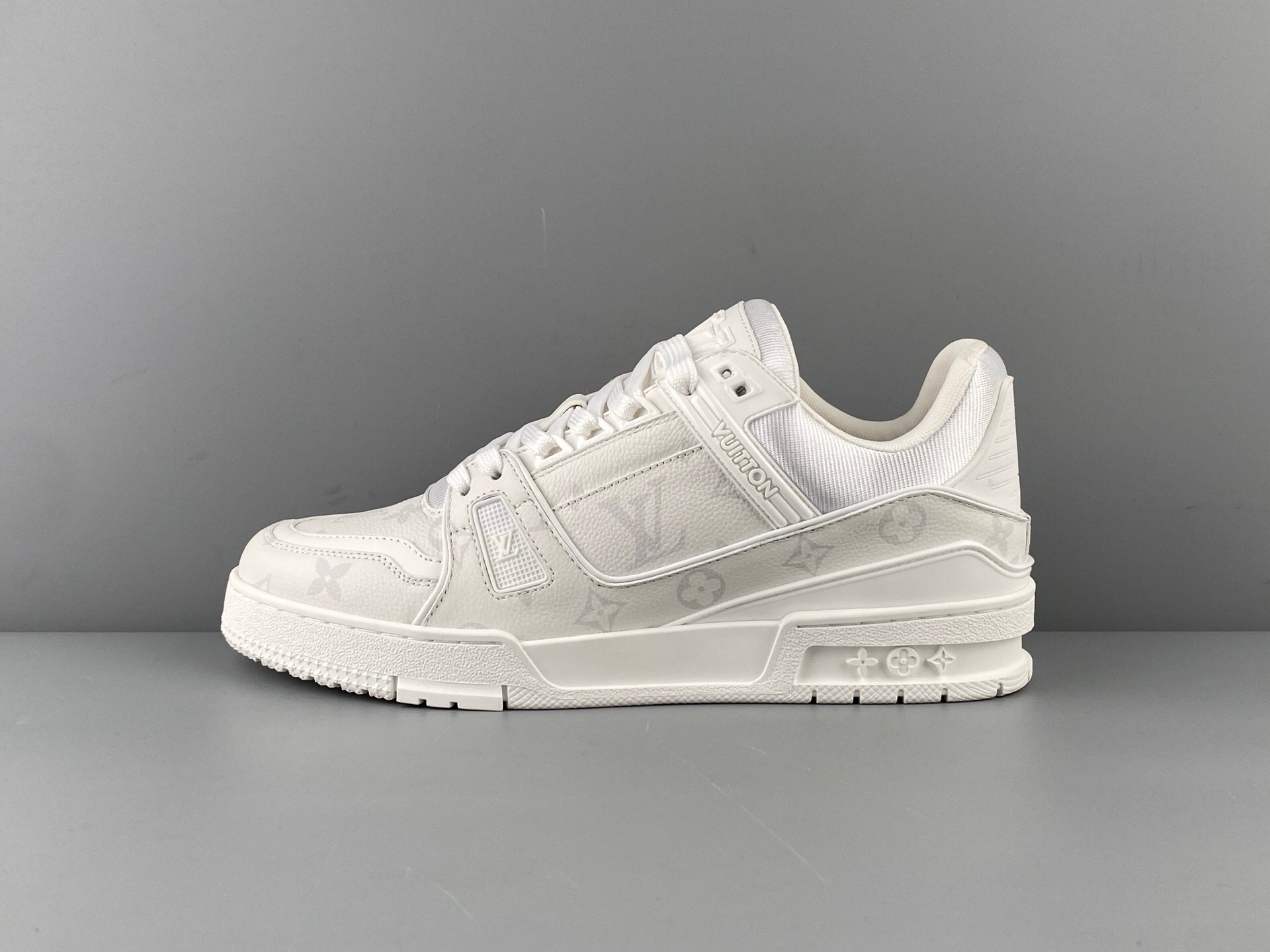 Lv Trainer