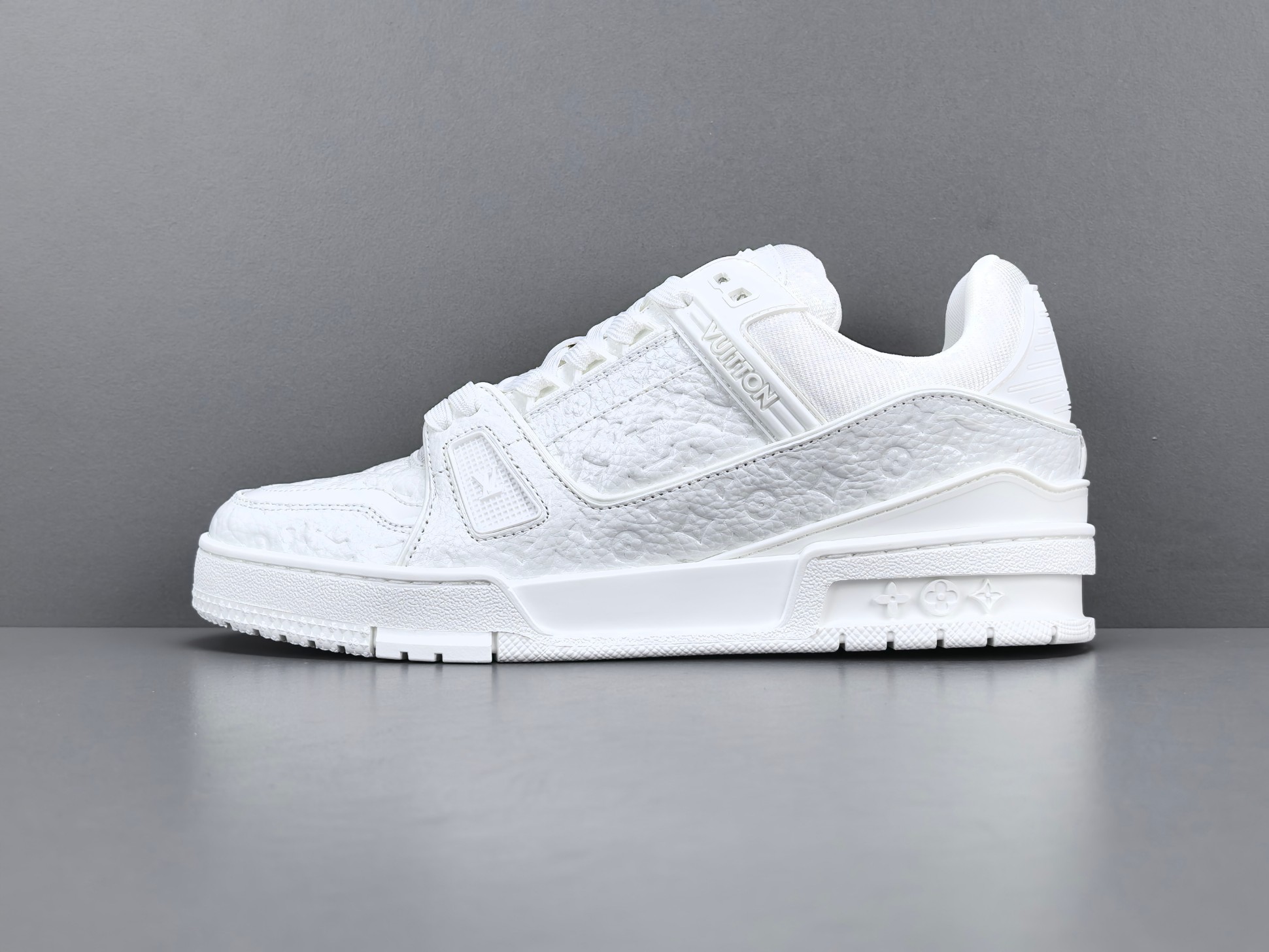 Lv Trainer